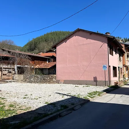 Pamir 3* Shipkovo (Lovech)